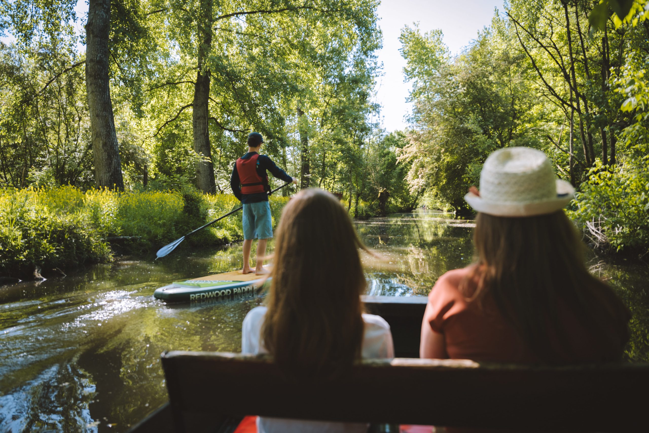 balade en barque depuis l'embarcadère du Mazeau dans le marais poitevin